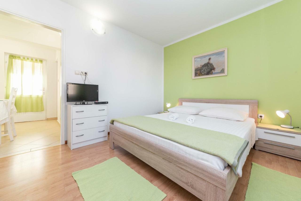 Apartments Maria Vodice Bagian luar foto