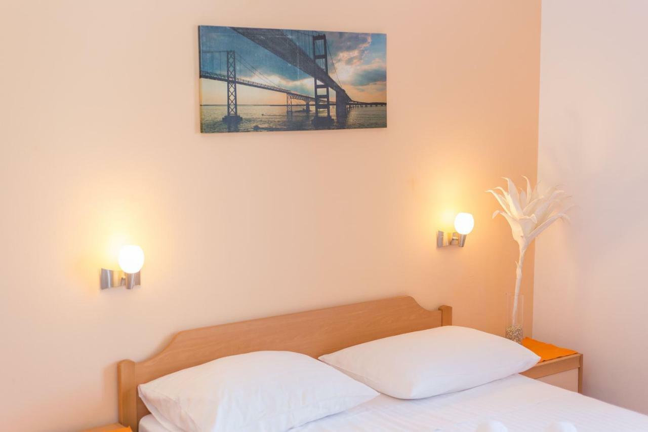 Apartments Maria Vodice Bagian luar foto