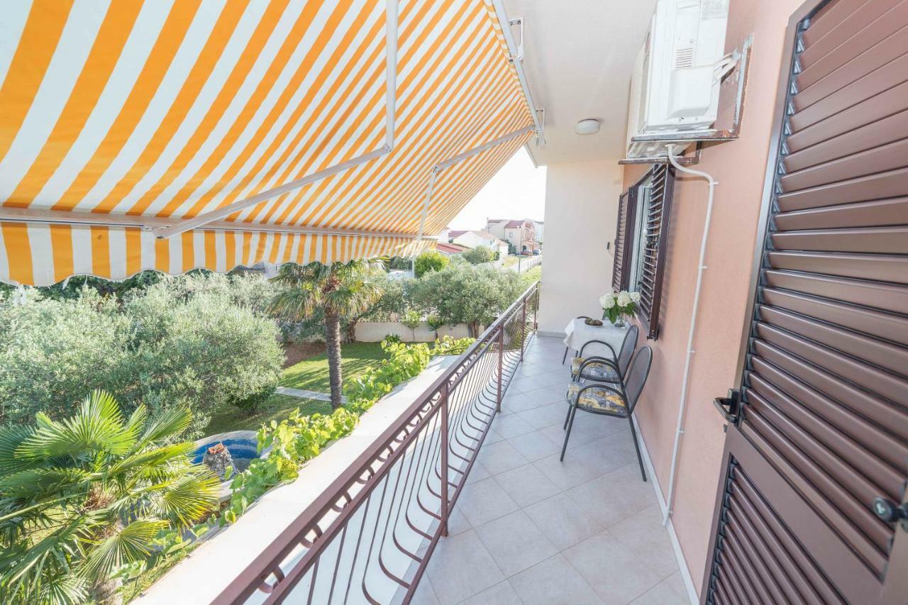 Apartments Maria Vodice Bagian luar foto