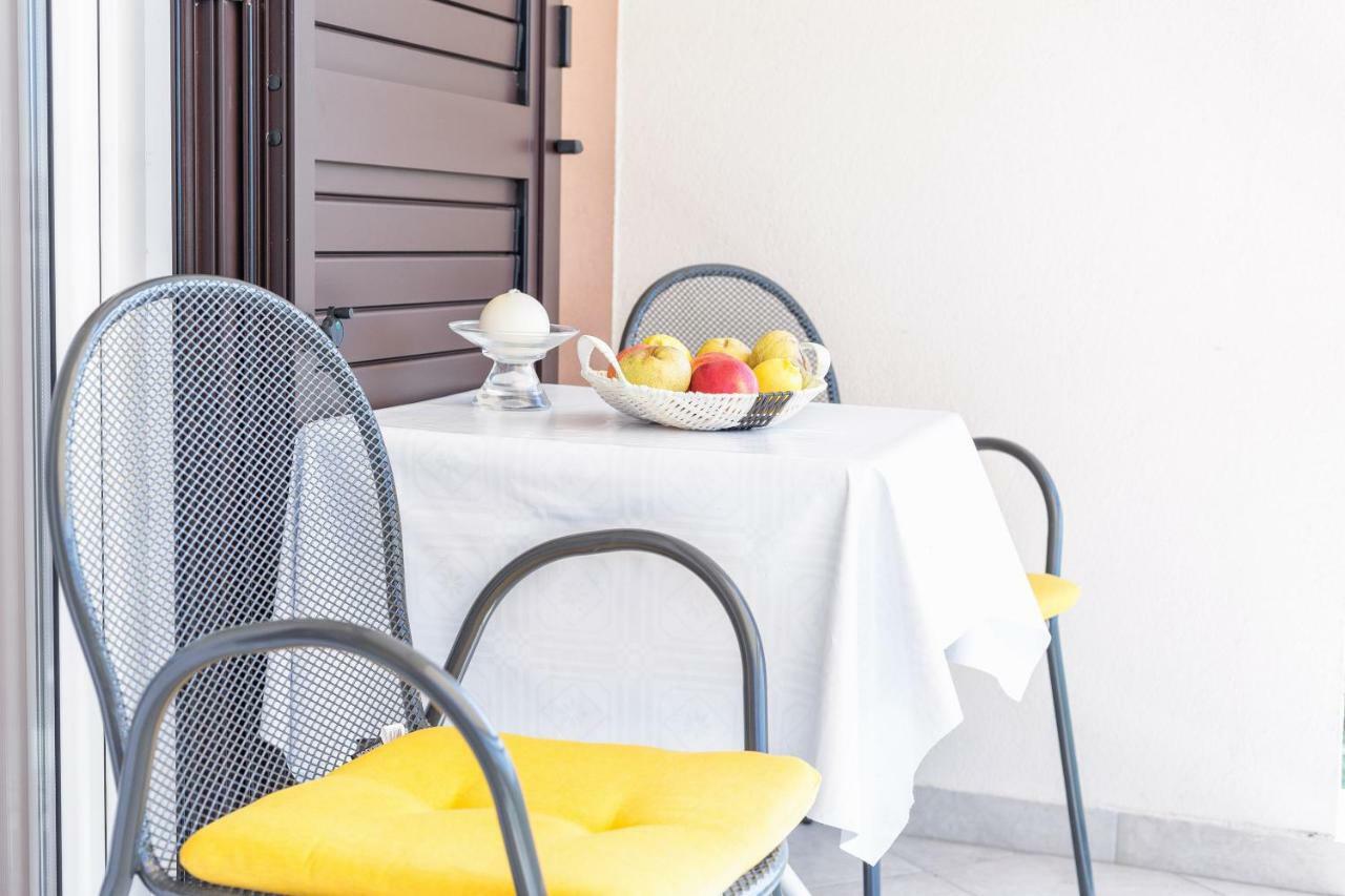 Apartments Maria Vodice Bagian luar foto