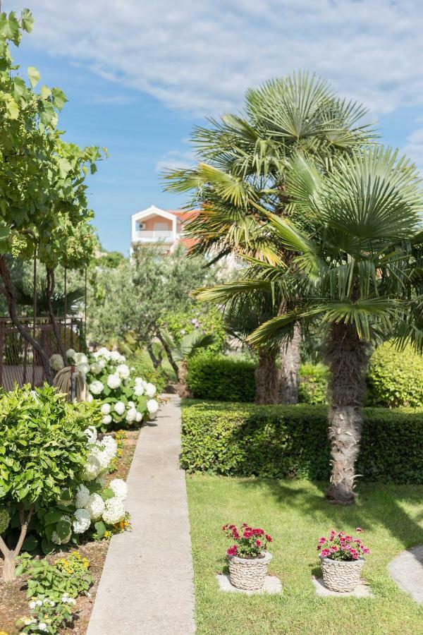 Apartments Maria Vodice Bagian luar foto